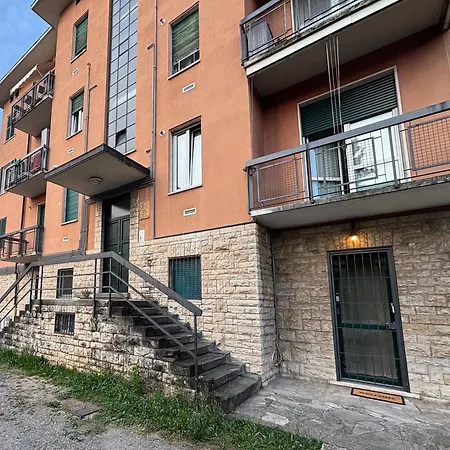 Borgoluce Spacious Apt - Free Parking - Near Airport & Center *