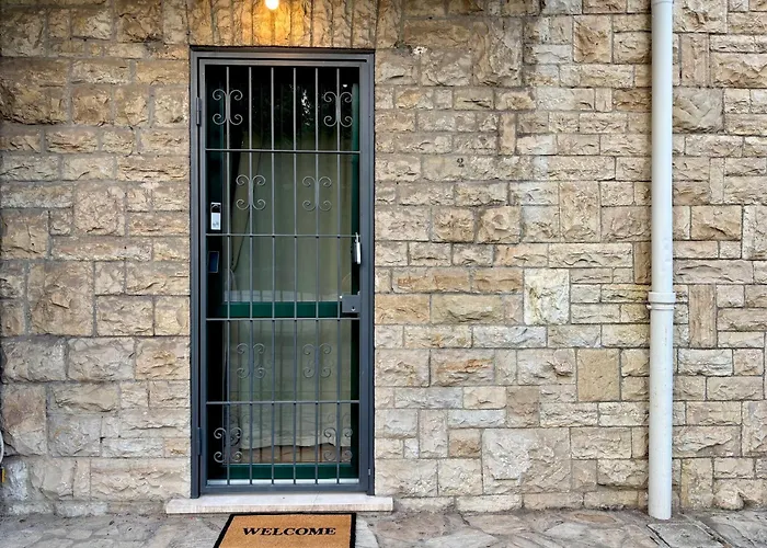 Apartment Borgoluce -free Parking- Near Center & Airport